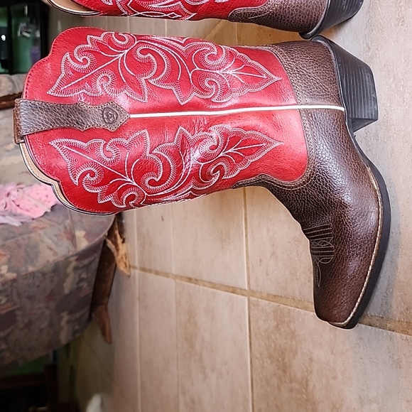 Ariat red and brown cowboy boots - Picture 7 of 8